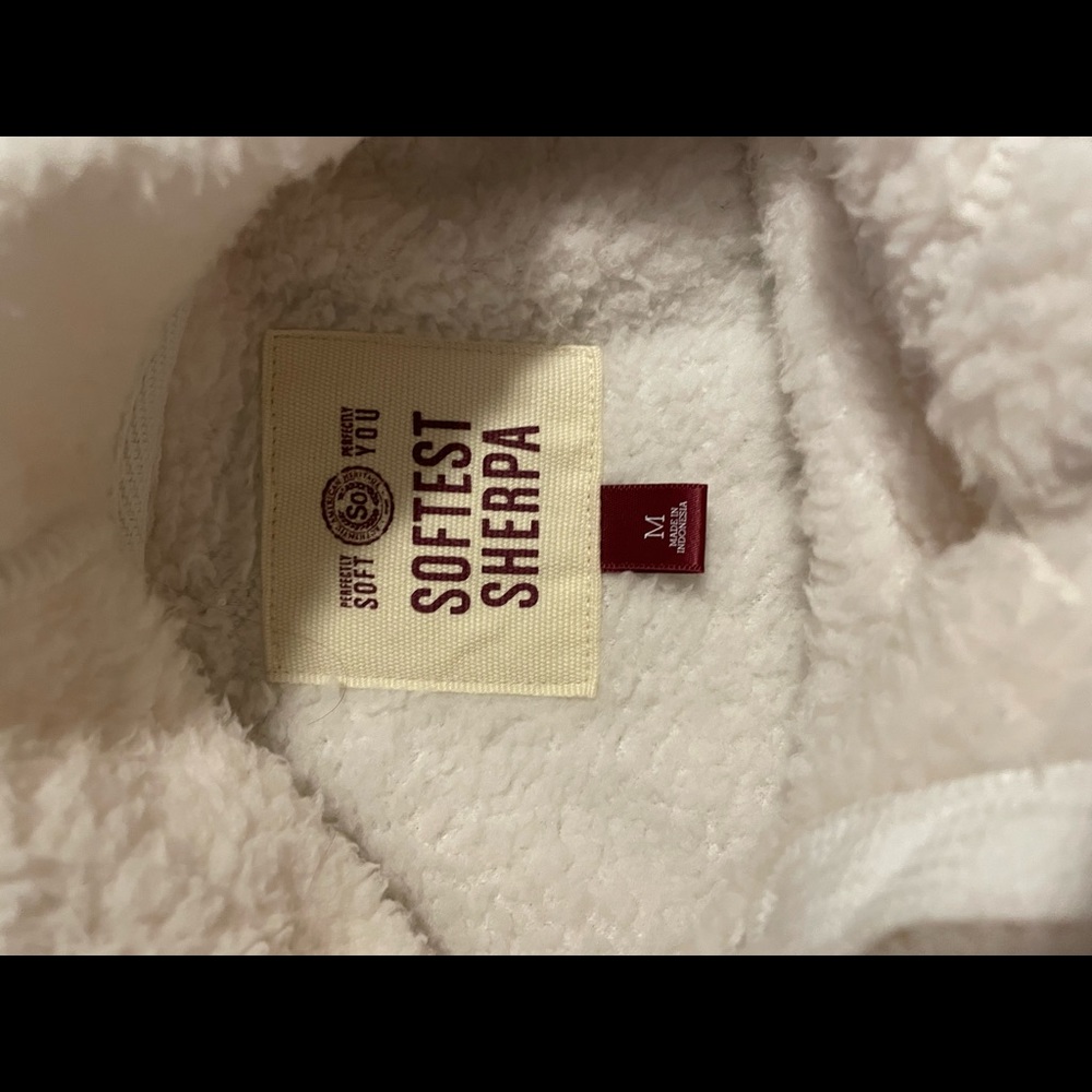 Cream Sherpa pullover - Picture 2 of 2